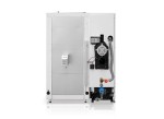 Kocioł HKS Lazar SmartFire Exclusive. Widok z tyłu: wentylator wyciągowy spalin, wylot czopucha i zestaw hydrauliczny z pompą obiegową