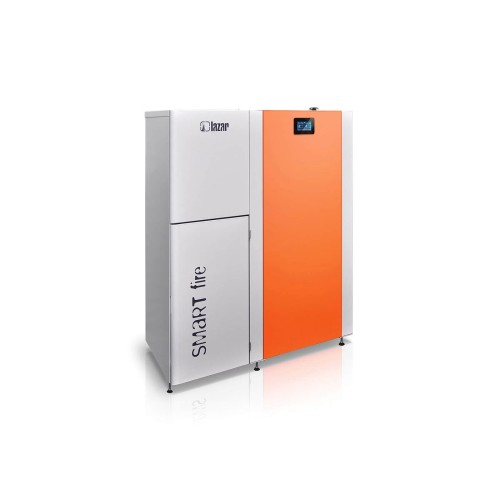 Kocioł na pellet HKS Lazar SmartFire EC 15 kW z zasobnikiem z boku, widok z ukosa. Zdjęcie producenta