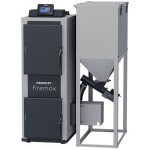 Kocioł na pellet Rakoczy Firemax Standard 20 kW z ukosa: kocioł z otwartym zasobnikiem 190 dm³ na stelażu obok. Materiał producenta
